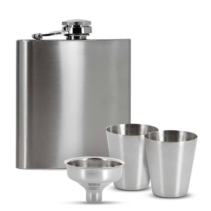 coffret flasque à alcool avec accessoires