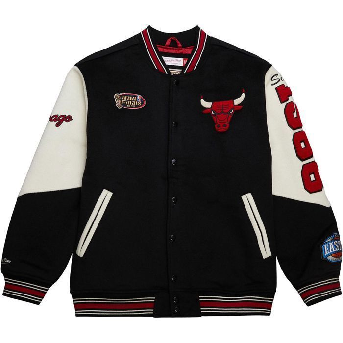 Veste universitaire - MITCHELL & NESS - NBA Chicago Bulls - 60% polyester - 40% laine - Manches longues Veste universitaire - MITCHELL & NESS - NBA Chicago Bulls - 60% polyester - 40% laine - Manches longues