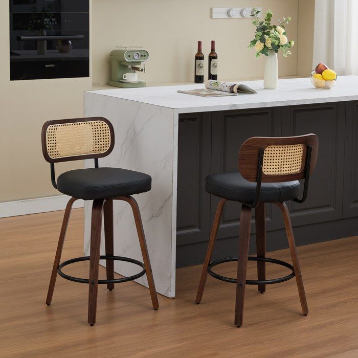 Tabourets de bar en rotin - Hauteur comptoir 66 cm - Dossier en canne ventilé - Siège rembourré - Pivotant à 360°