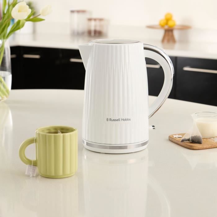 Bouilloire De Voyage Russell Hobbs 23630 – Blanche – Tension Variable 120-240V