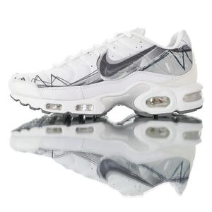 prix basket nike tn