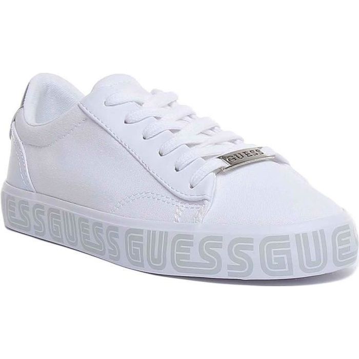 Guess Greha6 Active Baskets basses à lacets pour femmes en blanc