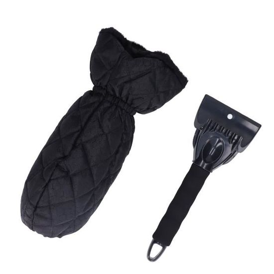 La main dans un gant noir tient un cône de gaue avec une délicieuse La main dans un gant noir tient un cône de gaue avec une délicieuse