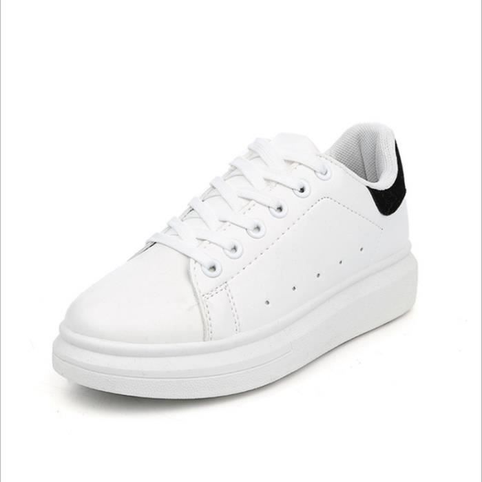 chaussures de sport blanches