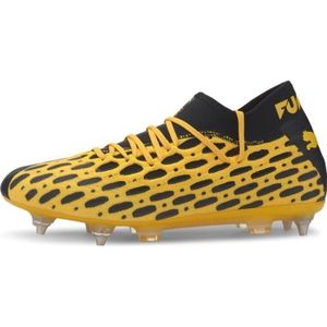 chaussure de foot jaune