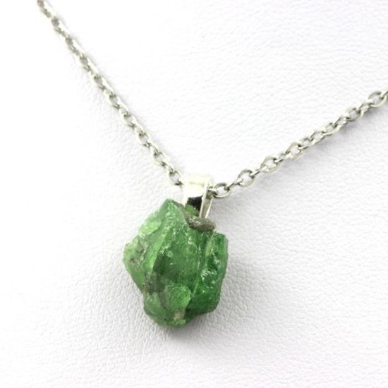 Pendentif Grenat Tsavorite Brut En Forme De Flacon - Collier Original Neuf