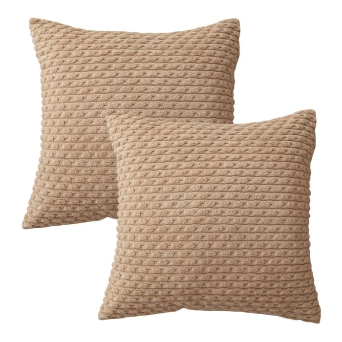 Deux coussins marron à bordure en velours côtelé-Idéal pour décorer les canapés les salons et les tables de chevet en automne.