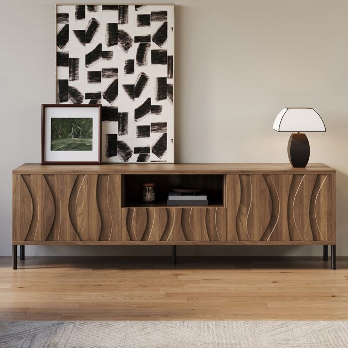 Meuble TV 3 portes avec niche centrale et passe-câbles façade ondulée 160 x 35 x 46 cm MDF bois naturel