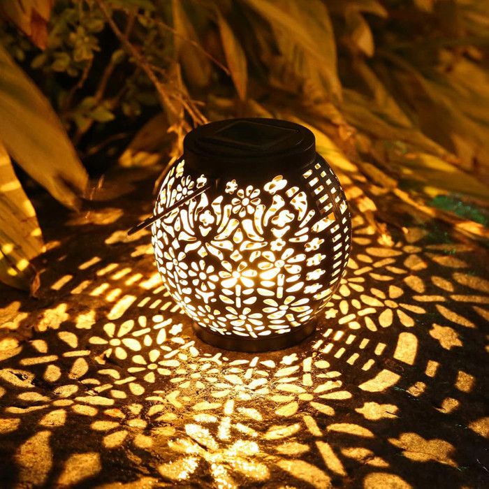 Lanterne Solaire Extérieur Lampe Solaire de Jardin Suspendue LED Lanternes IP65 Étanche Lumière Solar Décorative pour Patio Noël
