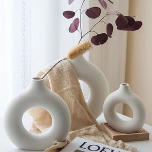 Vase En Plastique Transparent Sur Pied - Forme Coupe à Martini Maxi - Hauteur 46 Cm - Pour Décoration événement Ou Maison