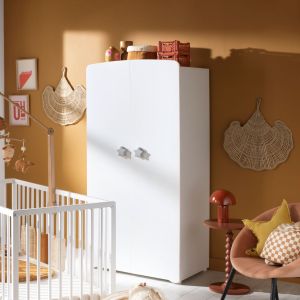 Armoire D'Angle Enfant Sauthon – Modèle Kangourou – Aulne Et Blanc – Occasion – 195 Cm