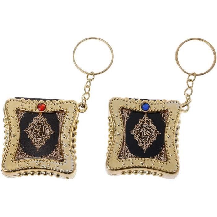 Lot de Pendentif de style égyptien en or jaune, à décor de hiéroglyphes