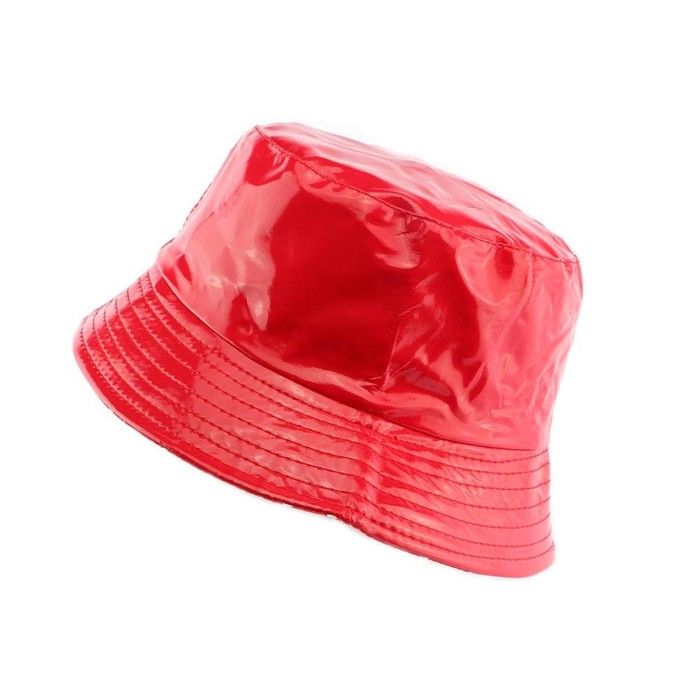 Chapeau de pluie femme en toile imperméable rouge - Chapeau pluie reveesible sur un tissu rouge pois blanc.