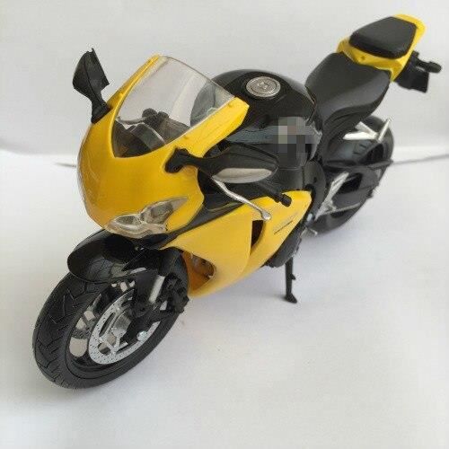 Modèle Réduit Moto Gold Wing 1:12 - Métal Moulé - Roues Directionnelles - 21,6 Cm - Collection