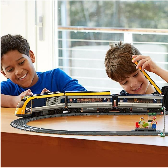 LEGO® 60197 City Le train de Passagers Télécommandé Bluetooth, Moteur à  pile, Jouet enfant 6 ans, Rails et Accessoires - Cdiscount Jeux - Jouets
