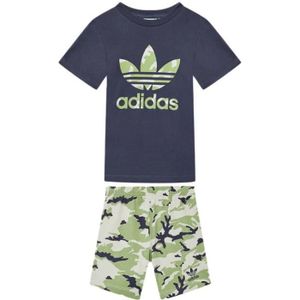 Ensemble adidas short sales t shirt femme