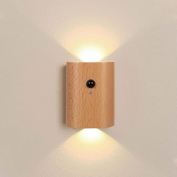 Lampe murale - Capteur infrarouge Batterie rechargeable 500 mAh - Veilleuse - Bois naturel (hêtre) Lampe murale - Capteur infrarouge Batterie rechargeable 500 mAh - Veilleuse - Bois naturel (hêtre)