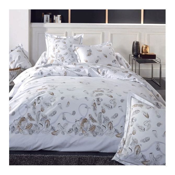Housse De Couette Plumes Couleur Collection Taille 220x240 Achat Vente Housse De Couette Seule Cdiscount Coup de coeur sur la couette imprimée de couleur 220x240cm aya, une couette de lit pour 2 personnes avec ces motifs à rayures et à rond colorés cette couette imprimée 2 personnes est double face et est proposée à l'unité à prix discount, elle a pour dimensions 220x240cm en 100 % polyester. housse de couette plumes couleur collection