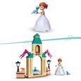 LEGO® 43198 Disney La Cour du Château d’Anna, Jouet de Construction pour Enfants avec Mini-Poupée Reine des Neiges 2 et Robe-2