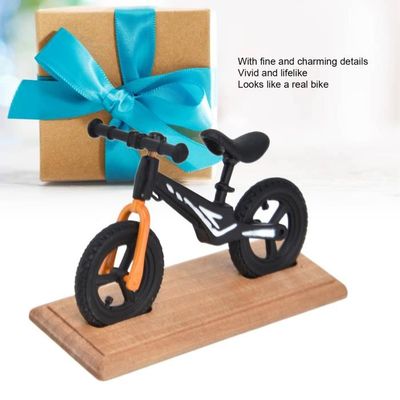 Vélo Miniature pour Filles avec Panier Vélo de Montagne Simulation en Plastique Jouet Décoration Maison de Poupée Petit Vélo Vélo Miniature pour Filles avec Panier Vélo de Montagne Simulation en Plastique Jouet Décoration Maison de Poupée Petit Vélo