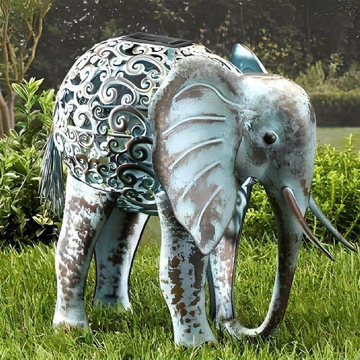 Eléphant en métal solaire