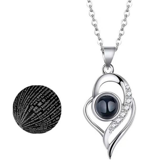 Collier femme. Cœur. Je t'aime en 100 langues. V1. Couleur argent