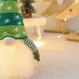 Décorations de Noël à la main Gnome avec lumière LED décor chapeau scandinave nordique Santa Figurine elfe en peluche（vert）-2