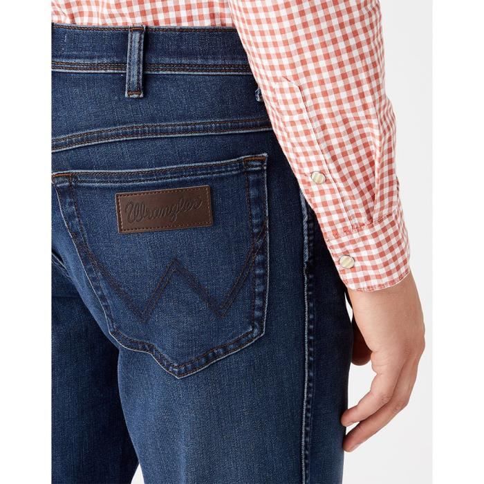 Jean Wrangler Coupe Classique Jaune Clair - Taille 30/32, Occasion Très Bon état