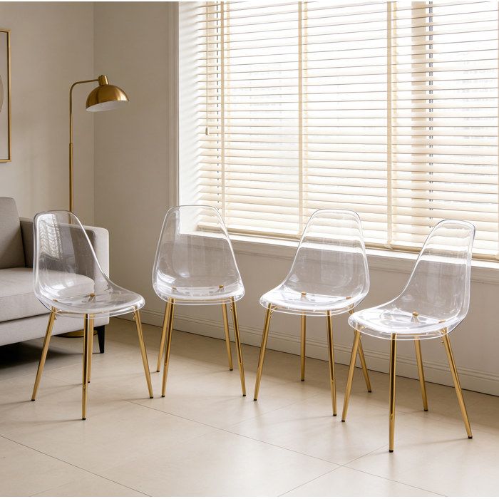 Chaise de salle a manger design AESVAR en velours dossier haut piètement doré Golden