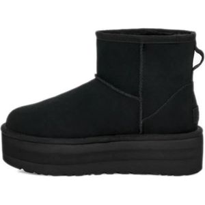 Ugg noir basse new arrivals