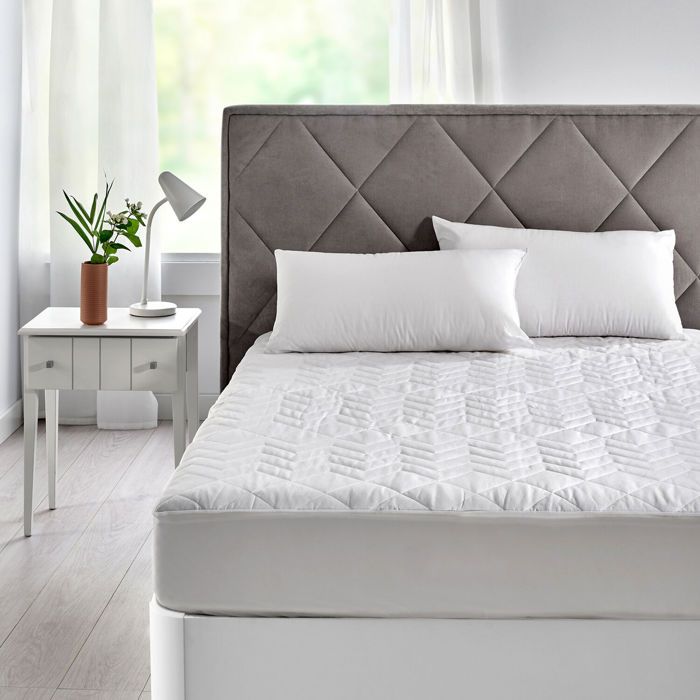 Protège-matelas 140x196cm PIKOLIN HOME Imperméable Jusquà 32cm Protège-matelas 140x196cm PIKOLIN HOME Imperméable Jusquà 32cm