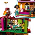 LEGO 43202 Disney La Maison Madrigal, Jouet, avec Figurines du Film Encanto et Mini-Poupées, Idée de Cadeau Garçons et Filles 6 Ans-3