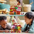 LEGO 43202 Disney La Maison Madrigal, Jouet, avec Figurines du Film Encanto et Mini-Poupées, Idée de Cadeau Garçons et Filles 6 Ans-4