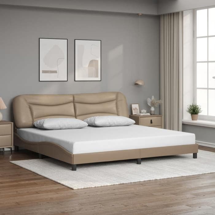 Cadre de lit en similicuir - UU - Hvar - 200x200 cm - Cappuccino - Similicuir - Tête de lit incluse - Assemblage requis