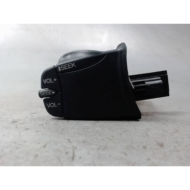 Commande autoradio FORD TOURNEO CONNECT 1 PHASE 1 d'occasion