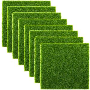 Mini Erba Artificiale 15x15 Cm - 8 Pezzi Per Decorazioni Fai Da Te