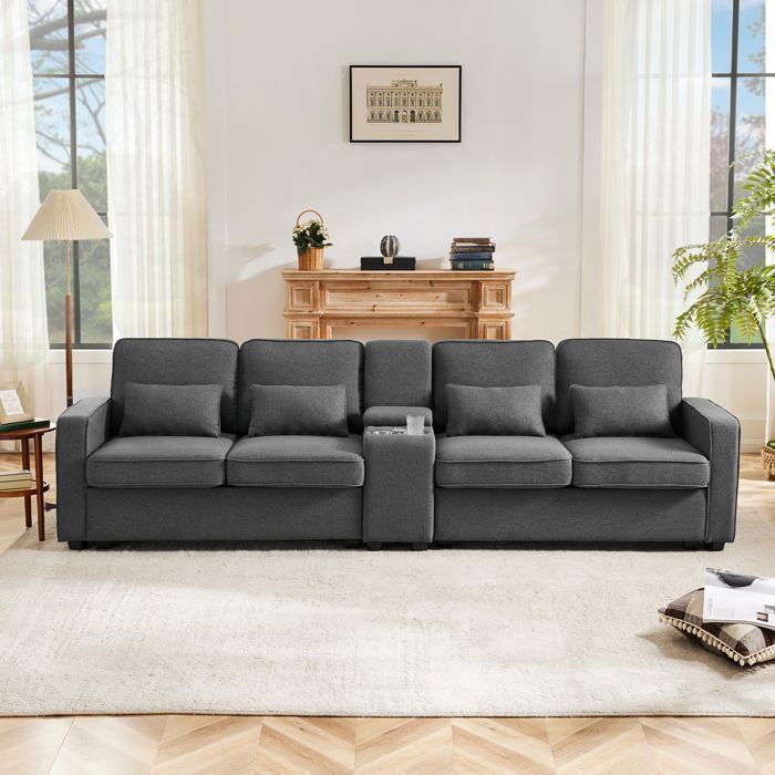 Canapé 4 Places en Tissu Lin Gris avec Console Centrale – 2 Ports USB 2 Porte-Gobelets Poches Latérales et 4 Coussins Inclus Canapé 4 Places en Tissu Lin Gris avec Console Centrale – 2 Ports USB 2 Porte-Gobelets Poches Latérales et 4 Coussins Inclus
