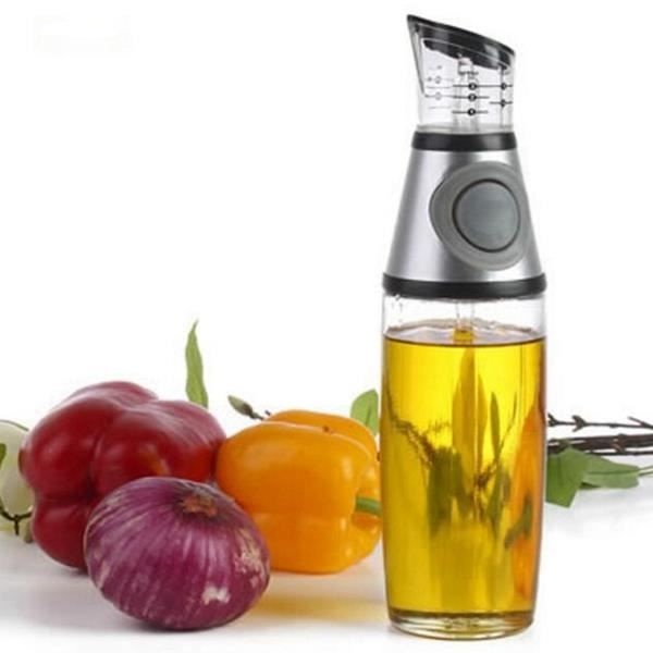 Détail Traditionnel De Distributeur De Service à Condiments D'en Cuivre D'huile  D'olive Dans R Italien Image stock - Image du distributeur, cuisine:  132637657