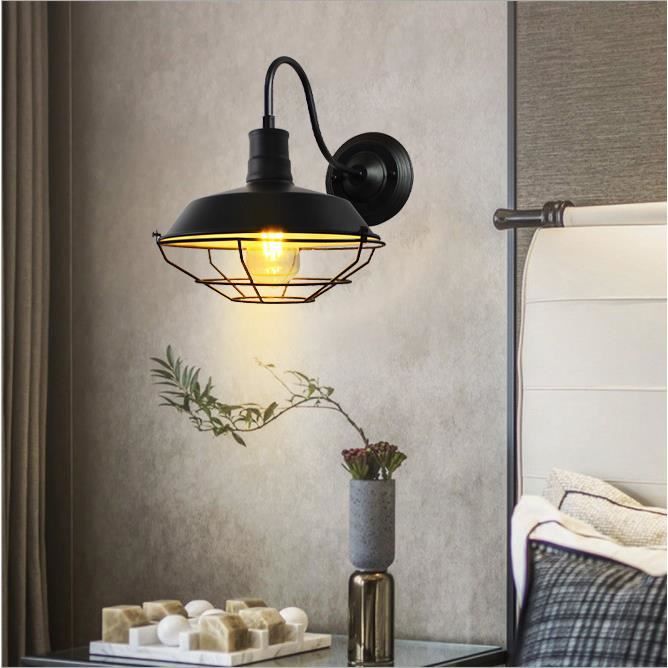 Applique murale vintage noire en fer forgé, en forme de jupe, sans ampoule E27, idéale pour un hôtel ou une chambre (ampoule non incluse). | Leroy Merlin