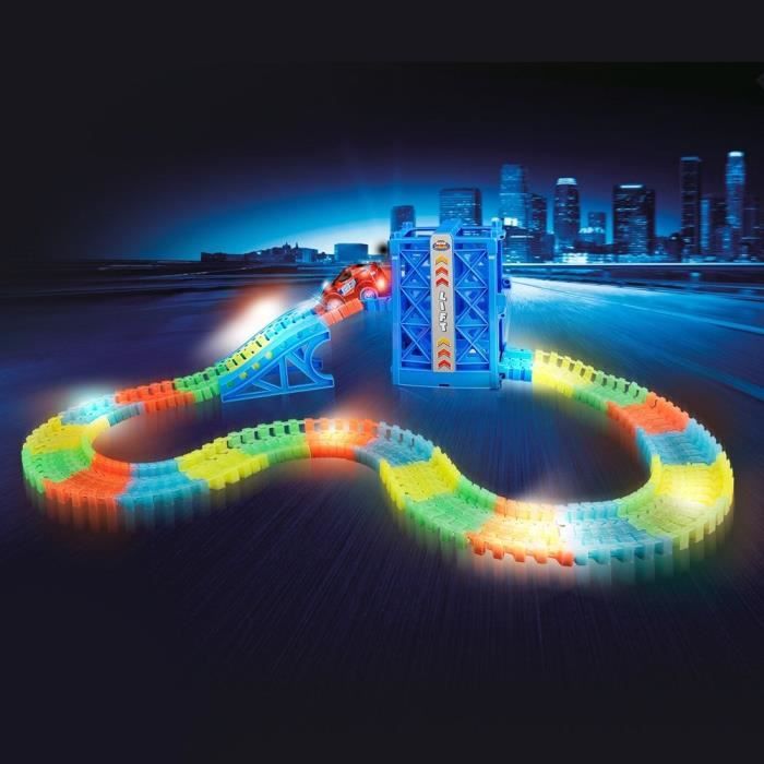 TURBO CHALLENGE Circuit glow 120 pièces avec ascenseur et 1 véhicule -  Cdiscount Jeux - Jouets