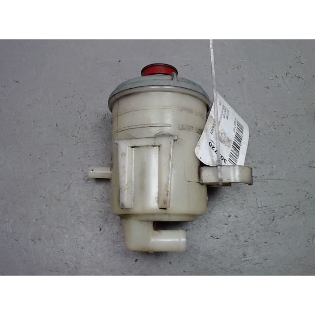 RACCORDEMENT RESERVOIR RESERVOIR POMPE LIQUIDE DE DIRECTION ASSISTEE