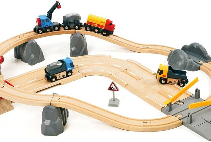 Circuit Rail Route Transport de Roches - BRIO - Coffret 33 pièces - Train  en bois - Ravensburger - Dès 3 ans - Cdiscount Jeux - Jouets