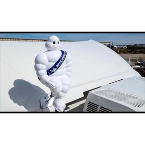 Michelin relance la figurine Bibendum pour décorer les camions