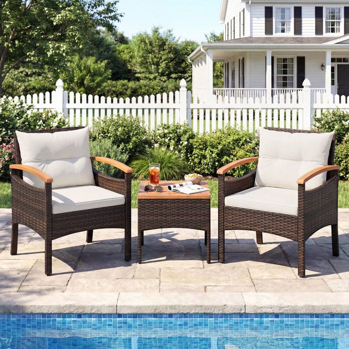 Ensemble 3 PCS Table et Chaises de Jardin COSTWAY en Rotin PE Plateau en Bois dAcacia Coussins Amovibles Blanc Pieds Réglables