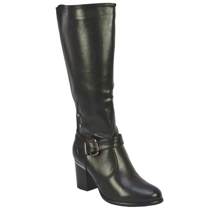 bottines cuir cloutées