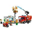 LEGO® City 60214 L’intervention des pompiers au restaurant de hamburgers, Caserne avec Camion, Jouet pour Enfant de 5 ans et +-4