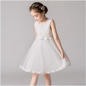 Les robe blanche pour les petite fille sales