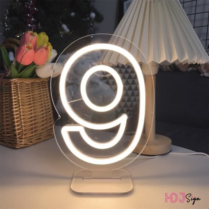 Yoy, lampe de table LED Innermost design minimaliste