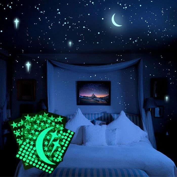Lune phosphorescentes fluo décoration pour chambre enfant 100 étoiles 