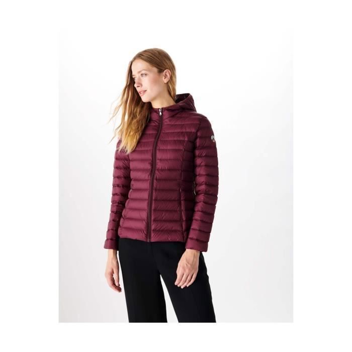 Veste just online over the top
